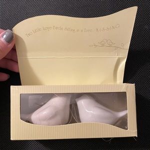Dove - Salt and Pepper Shakers
